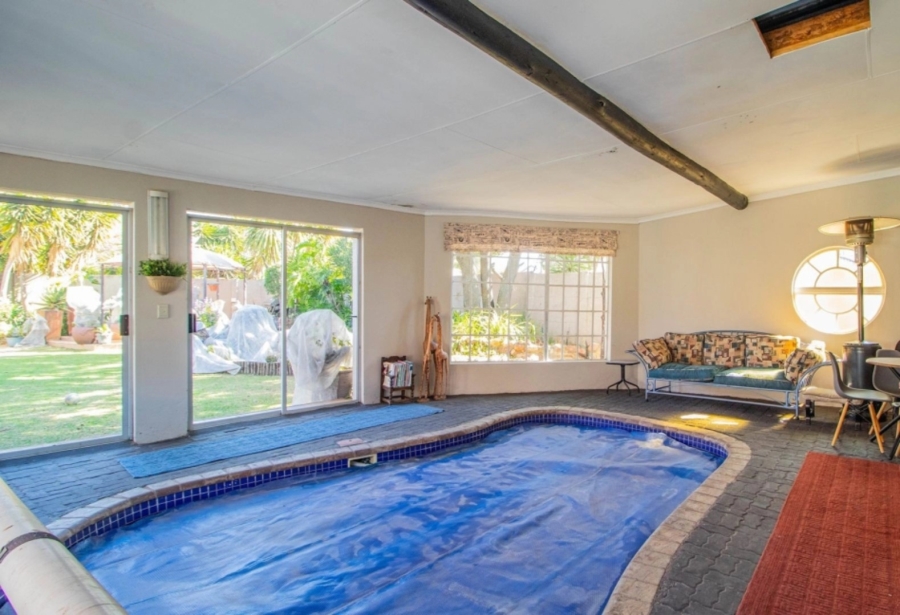 4 Bedroom Property for Sale in Glen Marais Gauteng