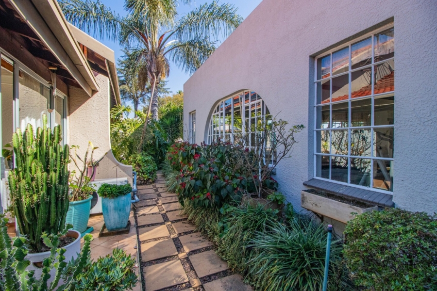 4 Bedroom Property for Sale in Glen Marais Gauteng