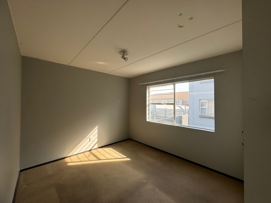 To Let 2 Bedroom Property for Rent in Bardene Gauteng