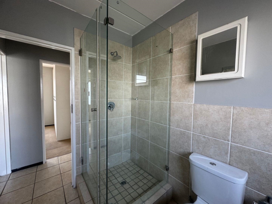 To Let 2 Bedroom Property for Rent in Bardene Gauteng