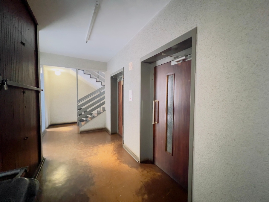 1 Bedroom Property for Sale in Johannesburg Central Gauteng