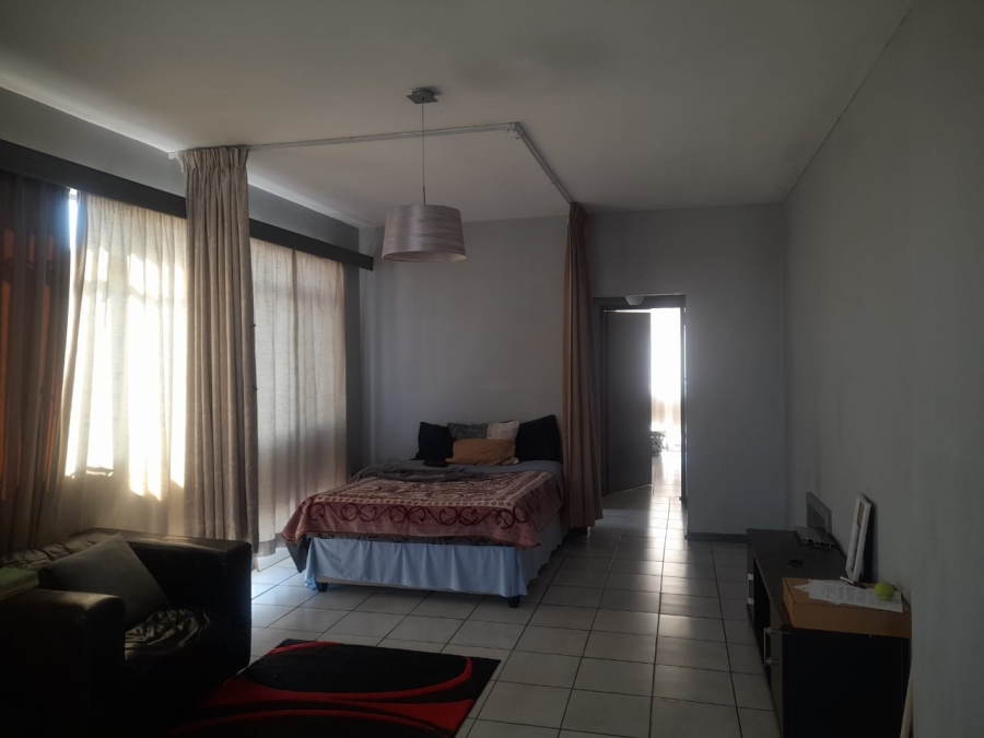 1 Bedroom Property for Sale in Johannesburg Central Gauteng