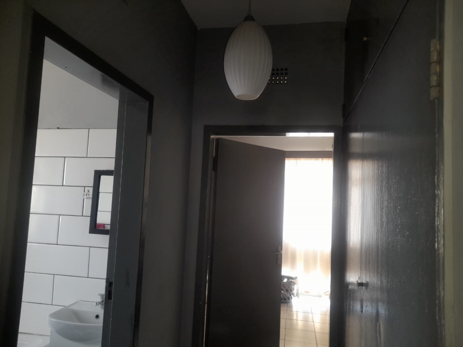 1 Bedroom Property for Sale in Johannesburg Central Gauteng