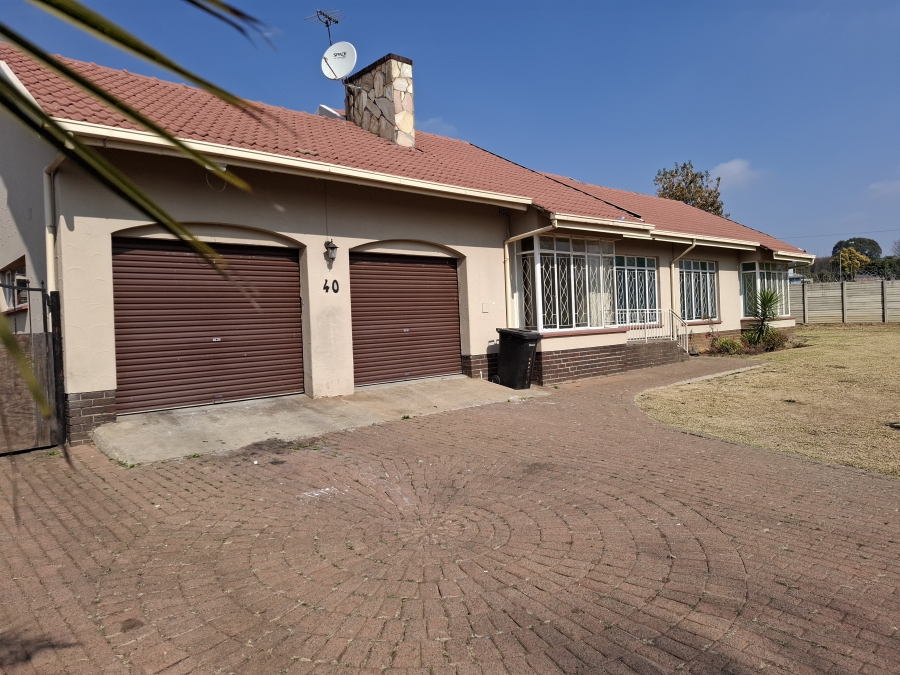 3 Bedroom Property for Sale in Edleen Gauteng