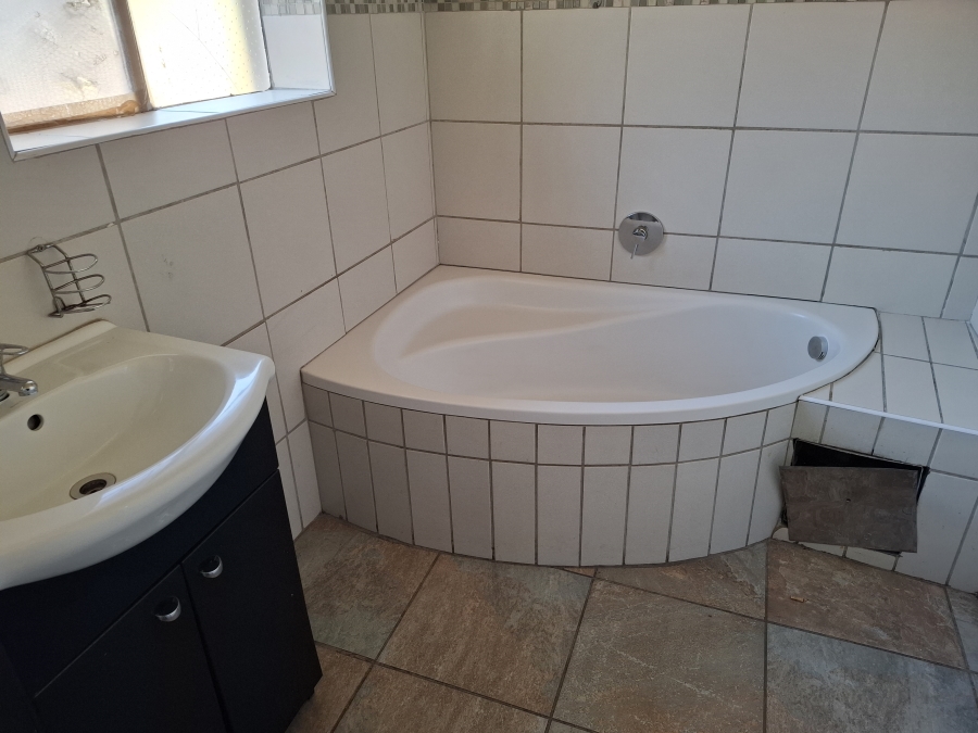 3 Bedroom Property for Sale in Edleen Gauteng