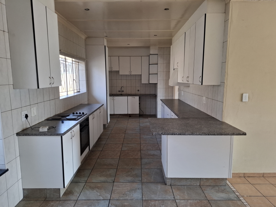 3 Bedroom Property for Sale in Edleen Gauteng
