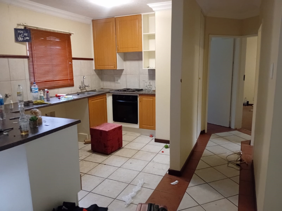 To Let 2 Bedroom Property for Rent in Die Hoewes Gauteng