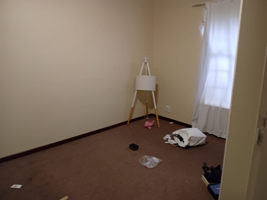 To Let 2 Bedroom Property for Rent in Die Hoewes Gauteng