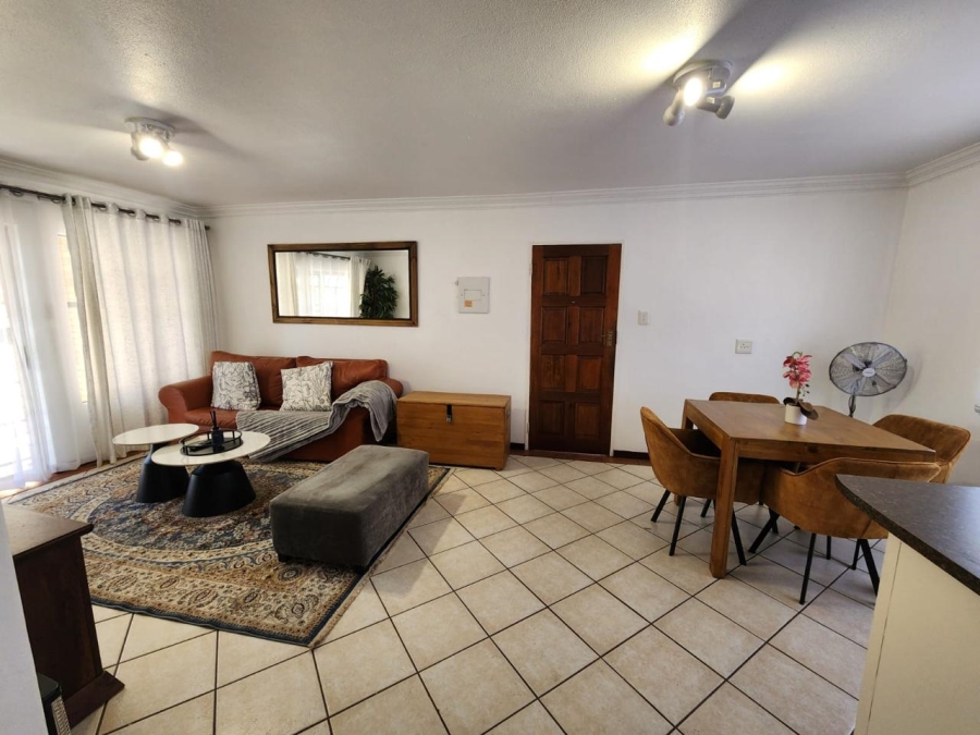 To Let 2 Bedroom Property for Rent in Die Hoewes Gauteng