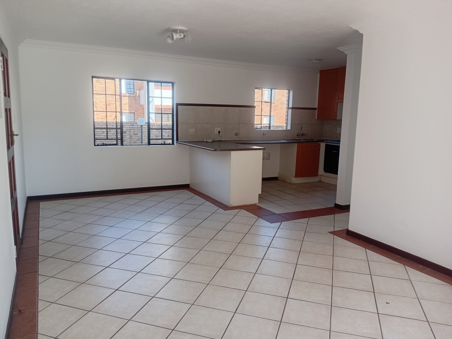 To Let 2 Bedroom Property for Rent in Die Hoewes Gauteng