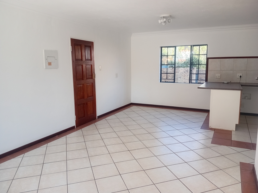 To Let 2 Bedroom Property for Rent in Die Hoewes Gauteng