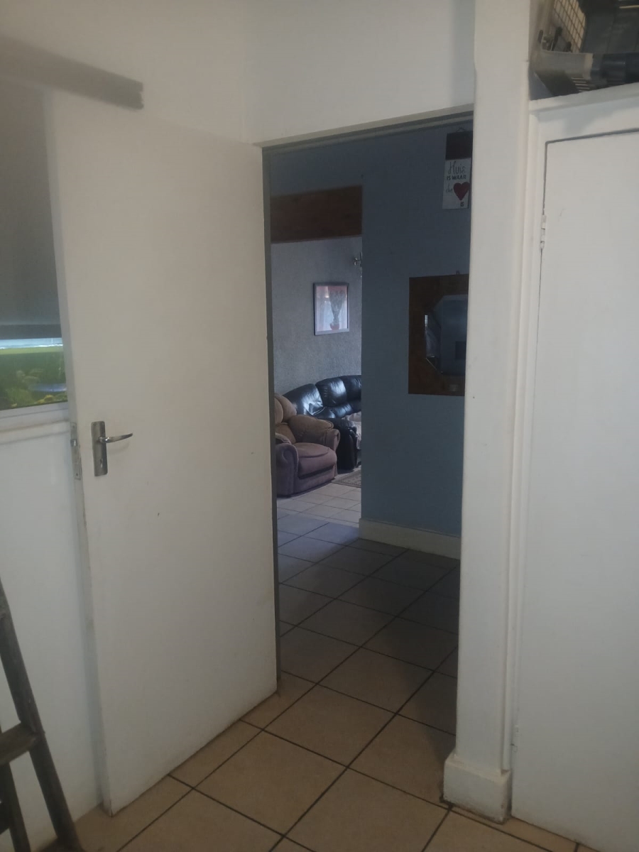 4 Bedroom Property for Sale in Wentworth Park Gauteng