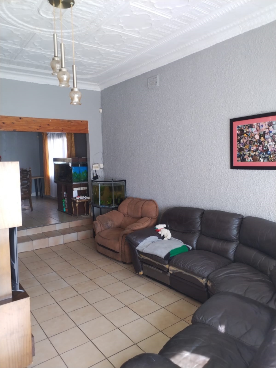 4 Bedroom Property for Sale in Wentworth Park Gauteng