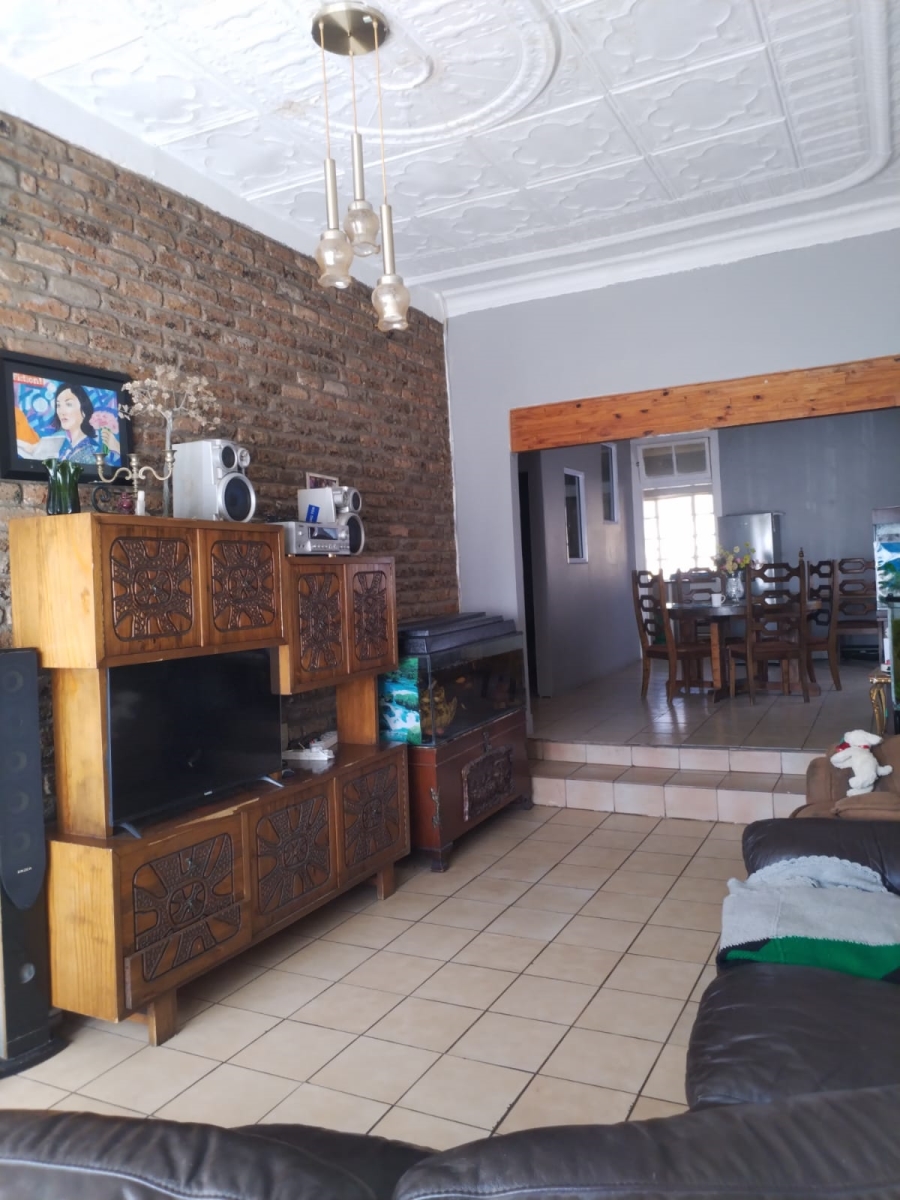 4 Bedroom Property for Sale in Wentworth Park Gauteng