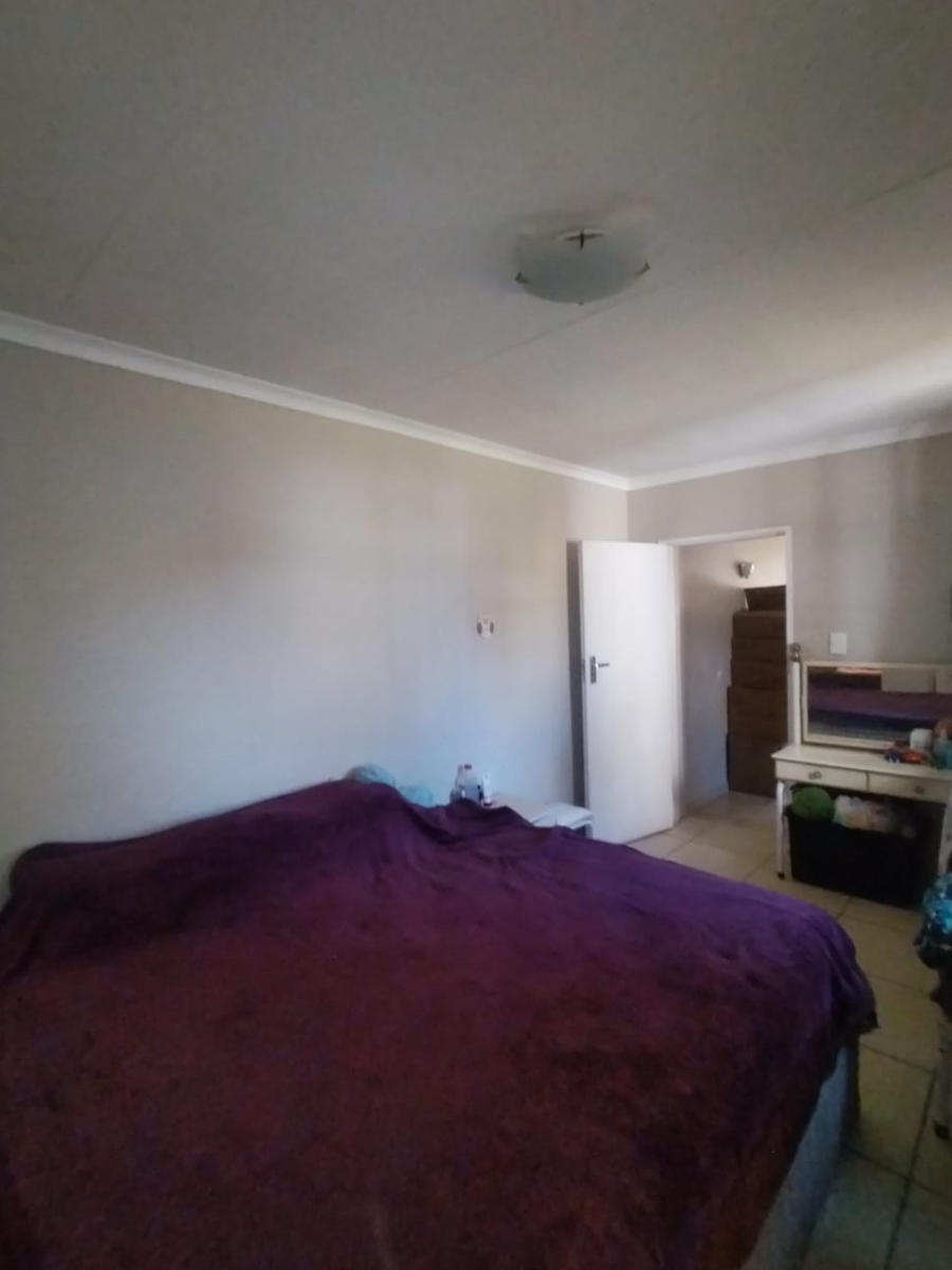 4 Bedroom Property for Sale in Wentworth Park Gauteng