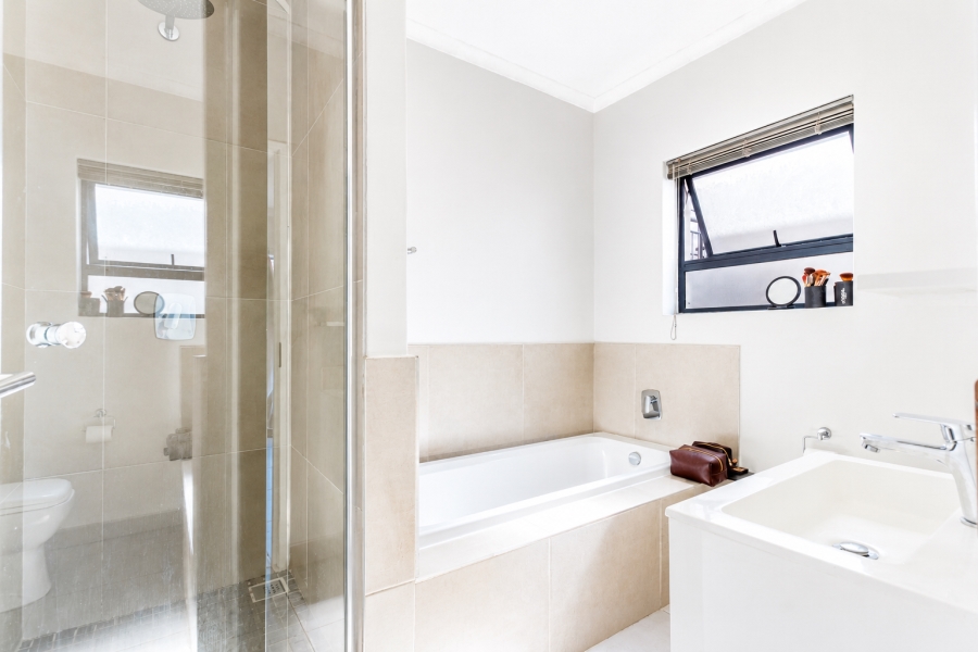To Let 2 Bedroom Property for Rent in Morningside Gauteng