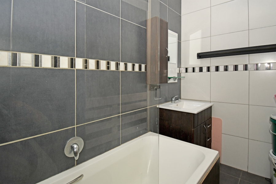 2 Bedroom Property for Sale in Lyndhurst Gauteng