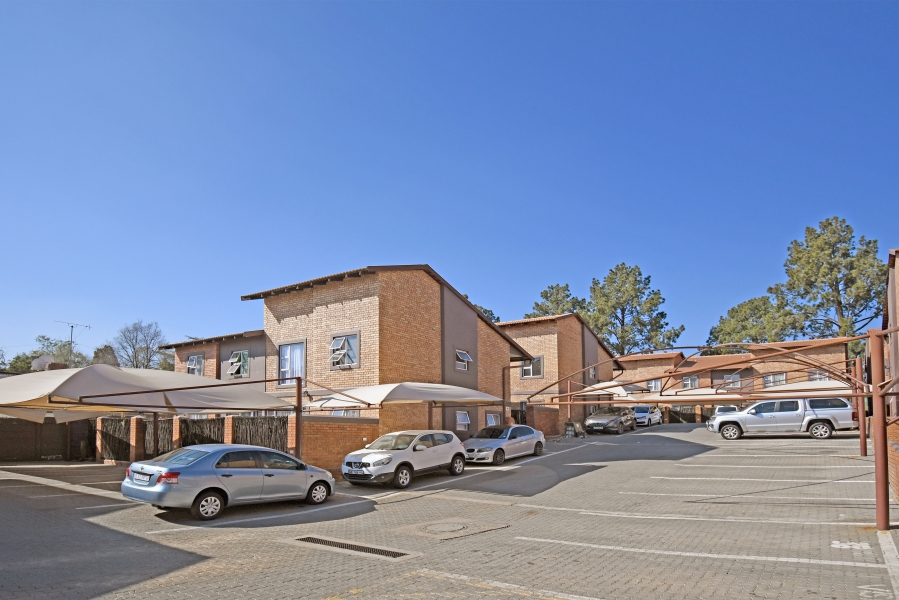 2 Bedroom Property for Sale in Lyndhurst Gauteng