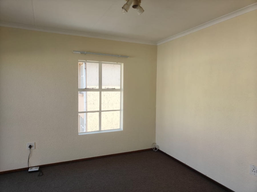 To Let 2 Bedroom Property for Rent in Three Rivers Proper Gauteng