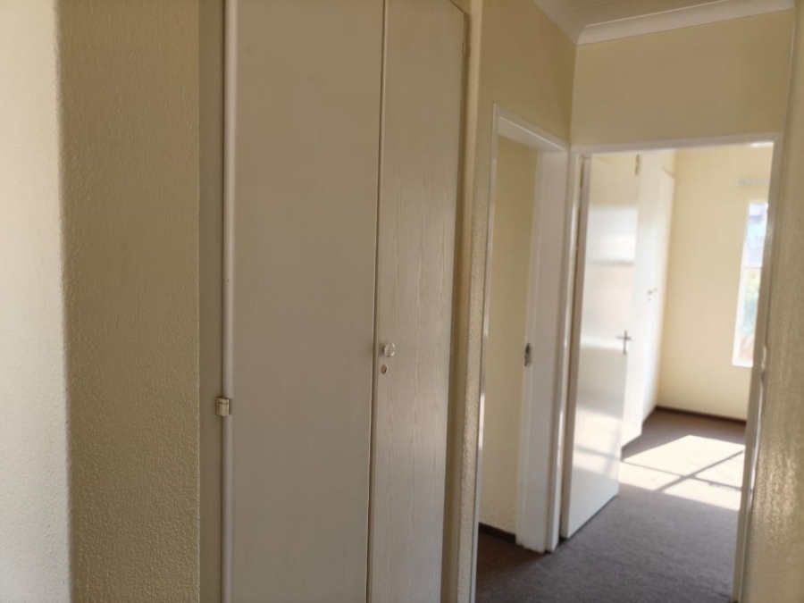 To Let 2 Bedroom Property for Rent in Three Rivers Proper Gauteng