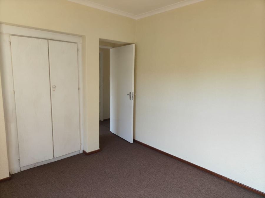 To Let 2 Bedroom Property for Rent in Three Rivers Proper Gauteng