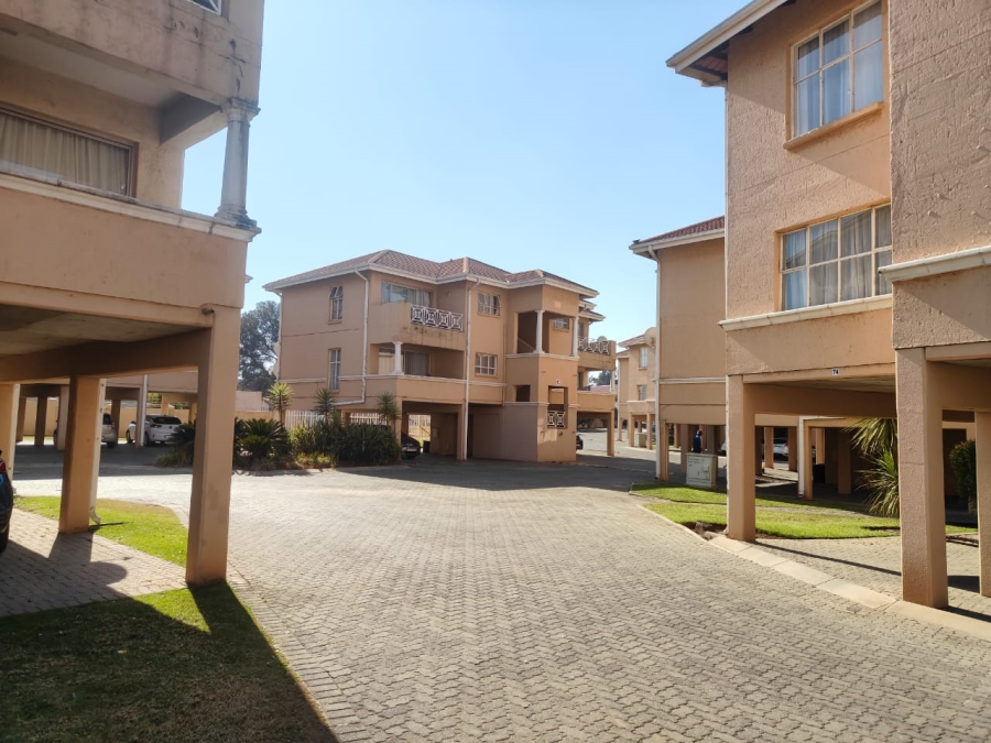 To Let 2 Bedroom Property for Rent in Three Rivers Proper Gauteng