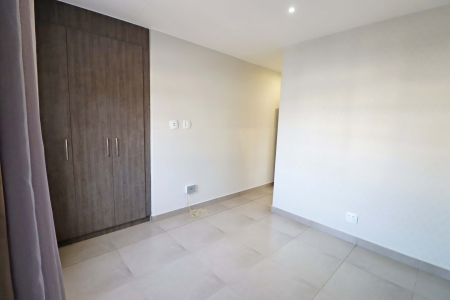 2 Bedroom Property for Sale in Bryanston Gauteng