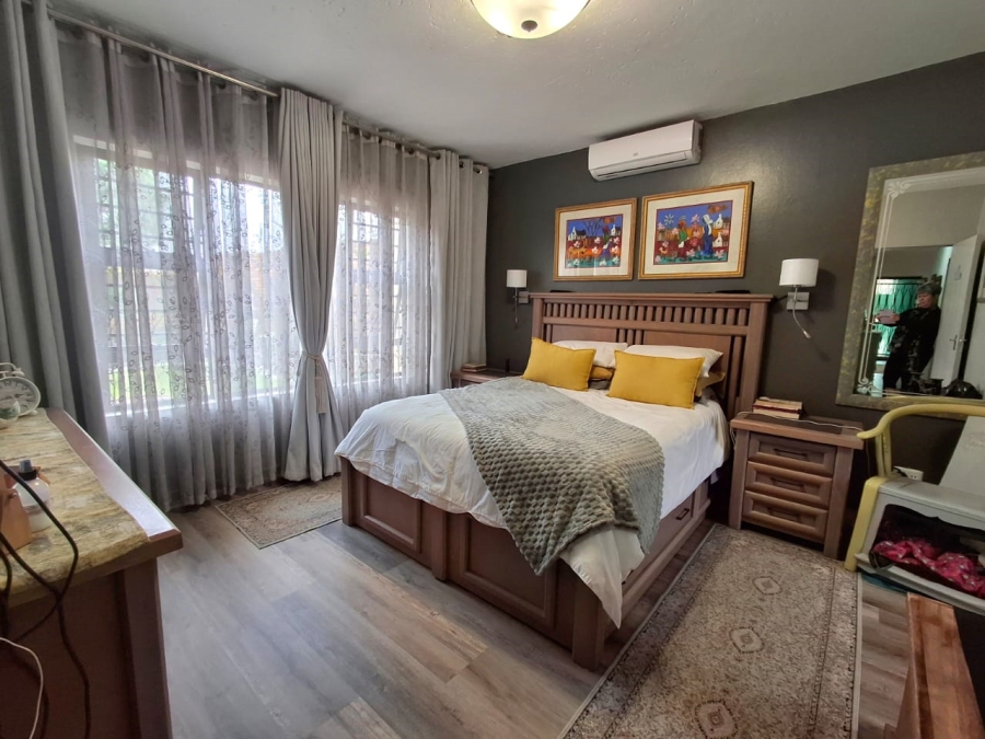 3 Bedroom Property for Sale in Sonneveld Gauteng