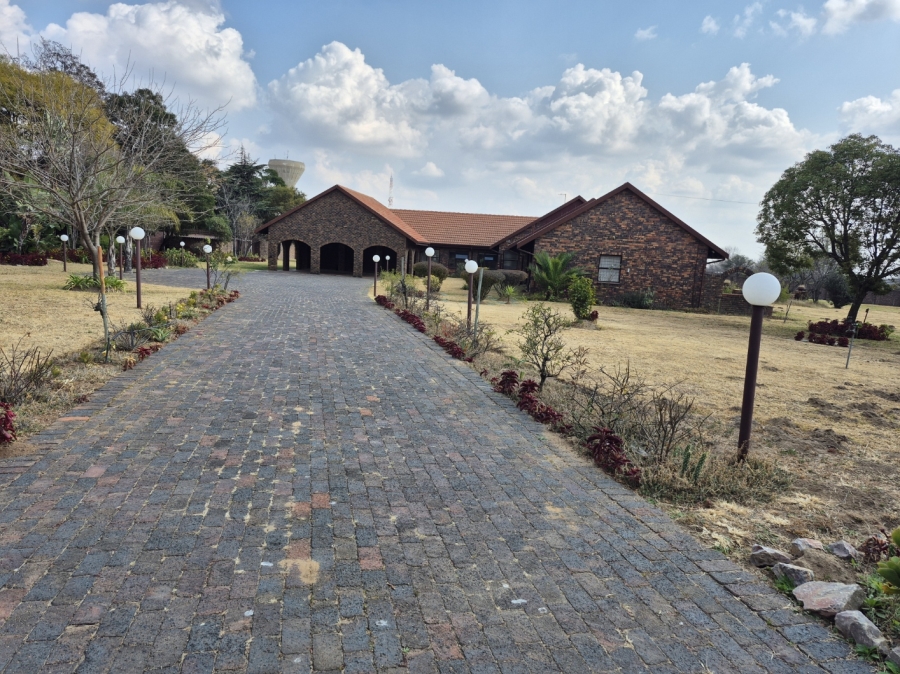 7 Bedroom Property for Sale in Randjesfontein A H Gauteng
