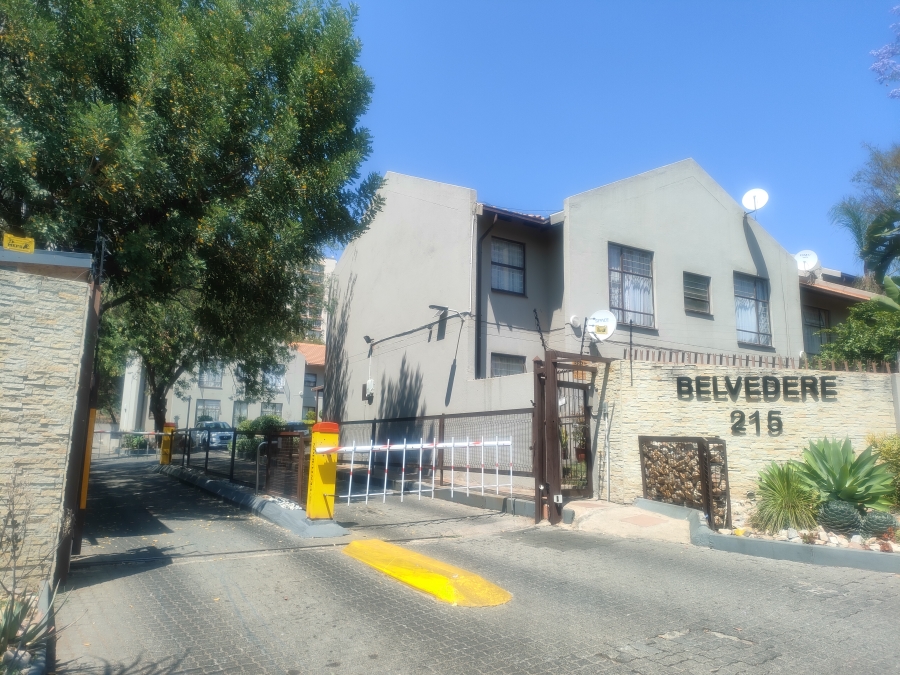 2 Bedroom Property for Sale in La Montagne Gauteng