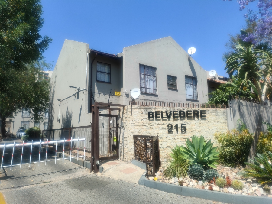 2 Bedroom Property for Sale in La Montagne Gauteng