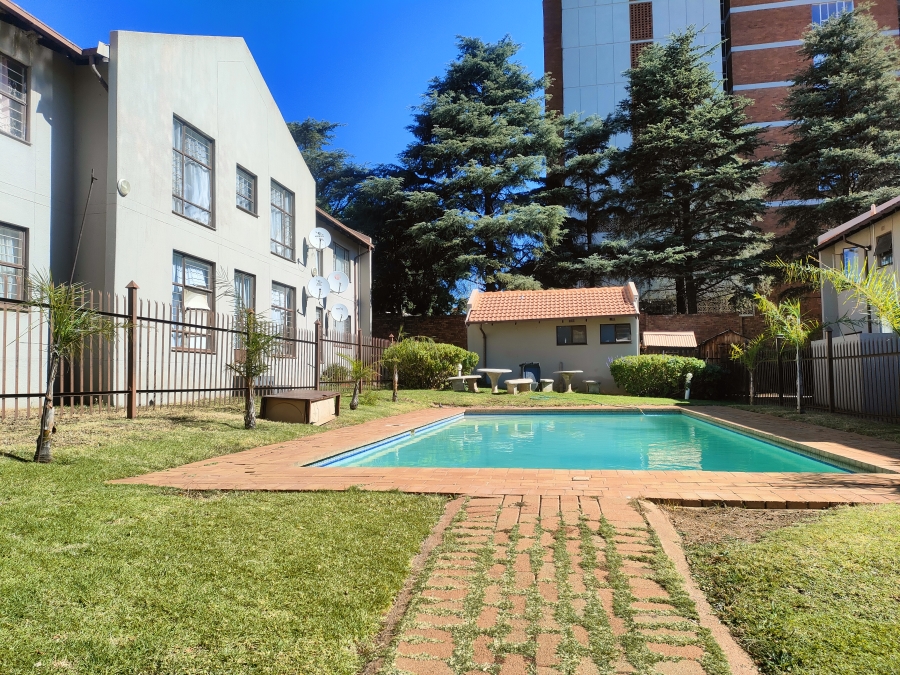 2 Bedroom Property for Sale in La Montagne Gauteng
