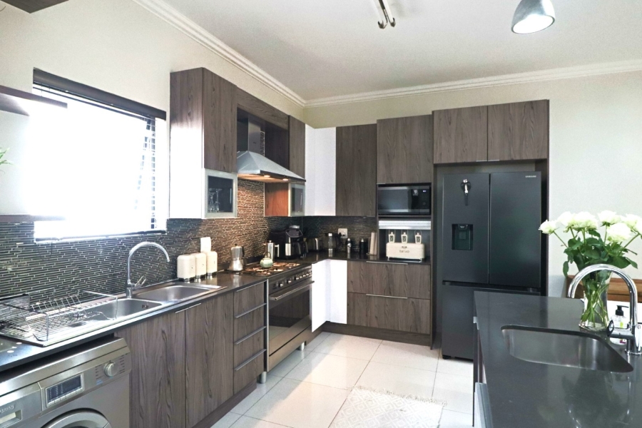 3 Bedroom Property for Sale in Bryanston Gauteng