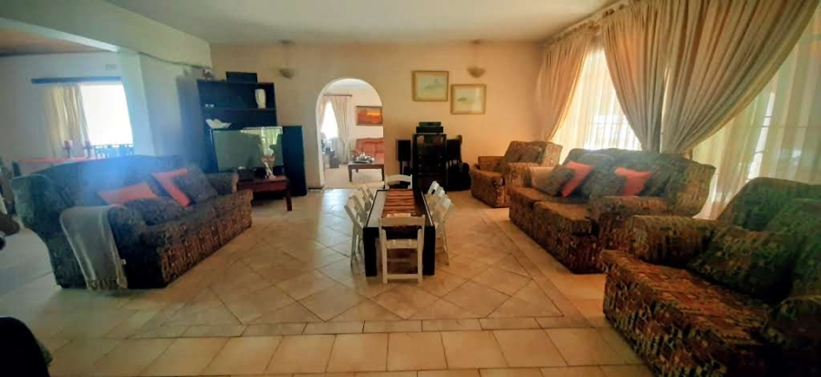 7 Bedroom Property for Sale in Bredell Gauteng