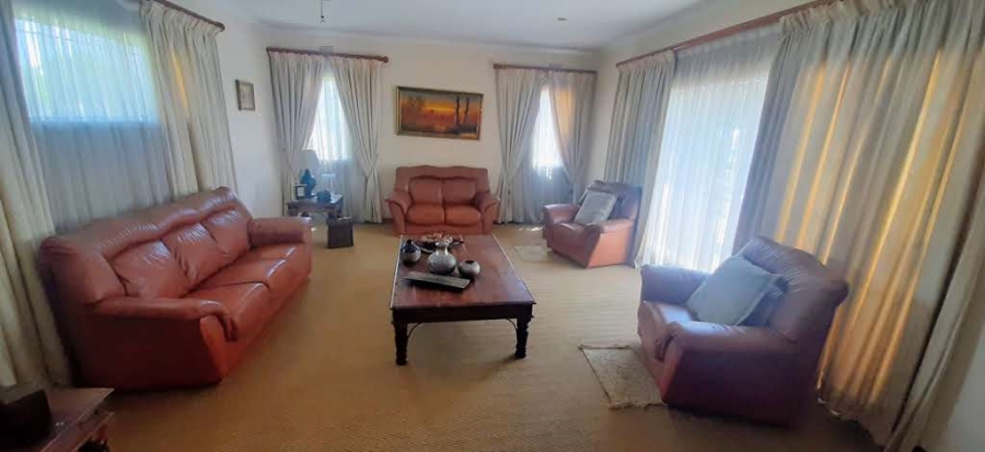 7 Bedroom Property for Sale in Bredell Gauteng
