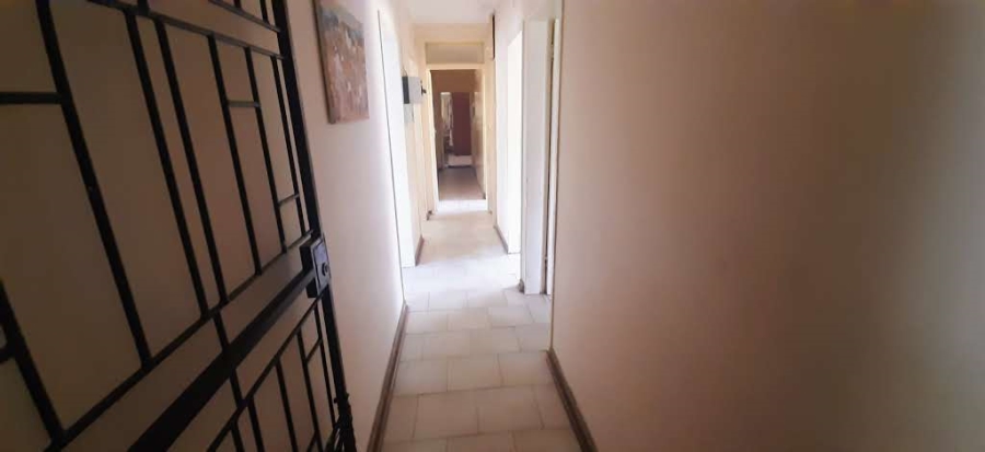 7 Bedroom Property for Sale in Bredell Gauteng