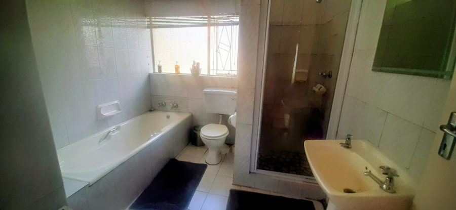 7 Bedroom Property for Sale in Bredell Gauteng