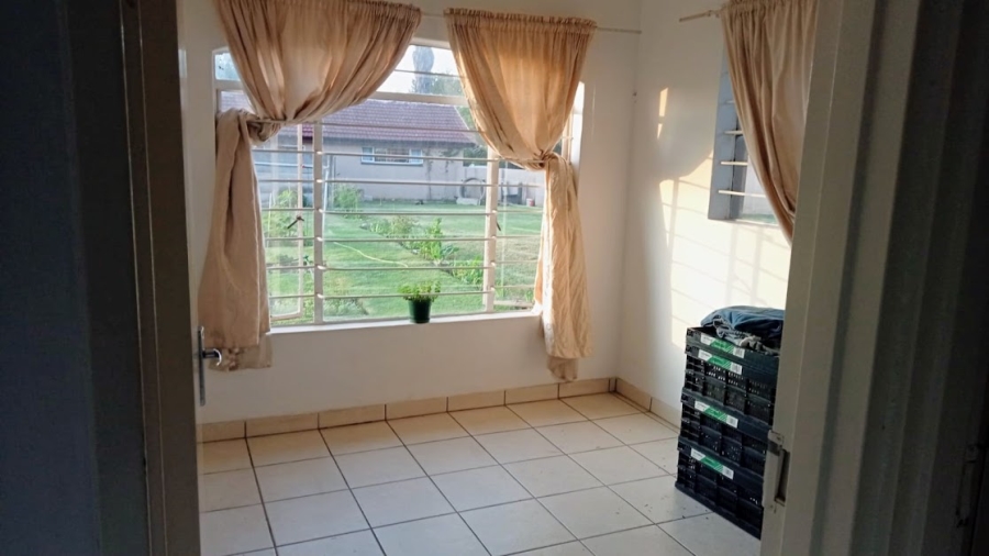 7 Bedroom Property for Sale in Bredell Gauteng