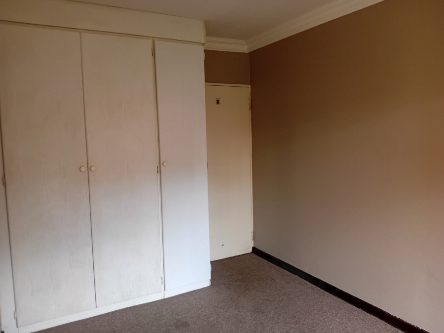 To Let 2 Bedroom Property for Rent in Die Hoewes Gauteng