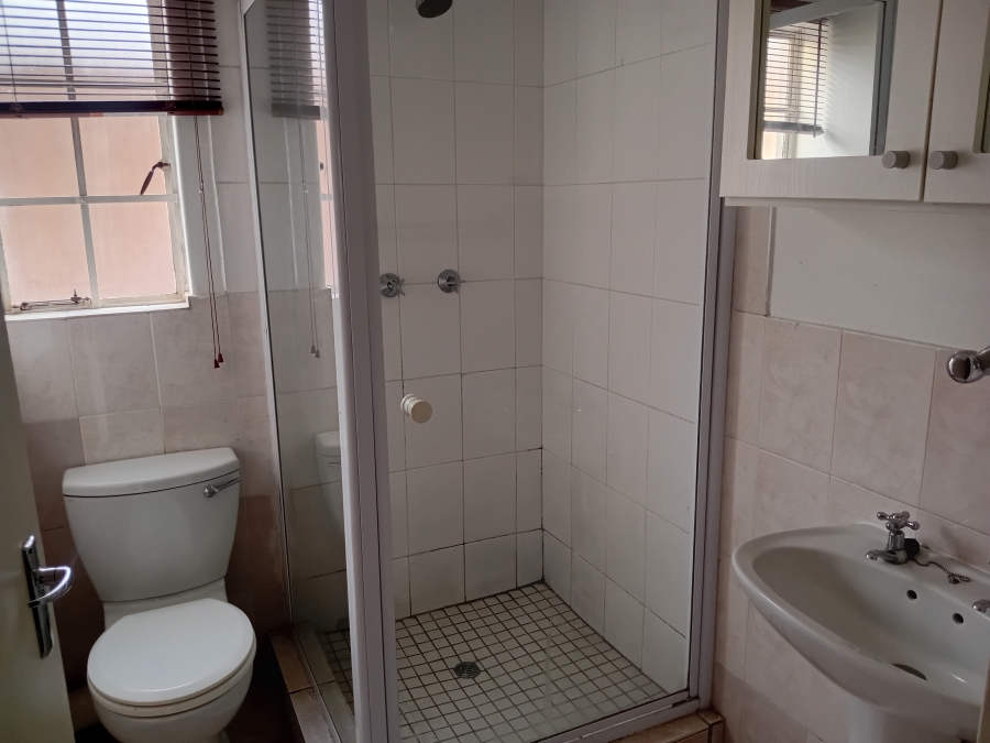 To Let 2 Bedroom Property for Rent in Die Hoewes Gauteng