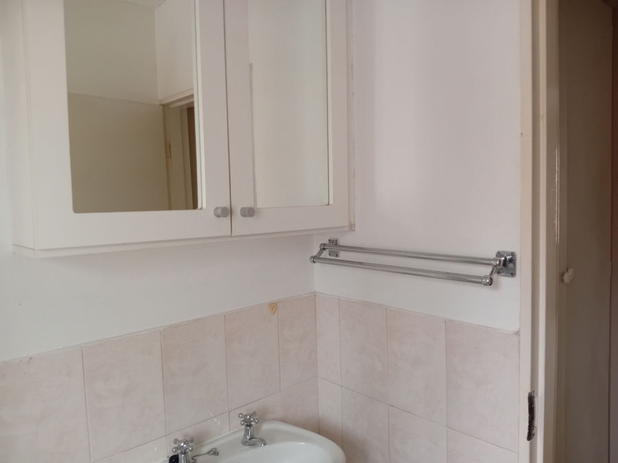 To Let 2 Bedroom Property for Rent in Die Hoewes Gauteng