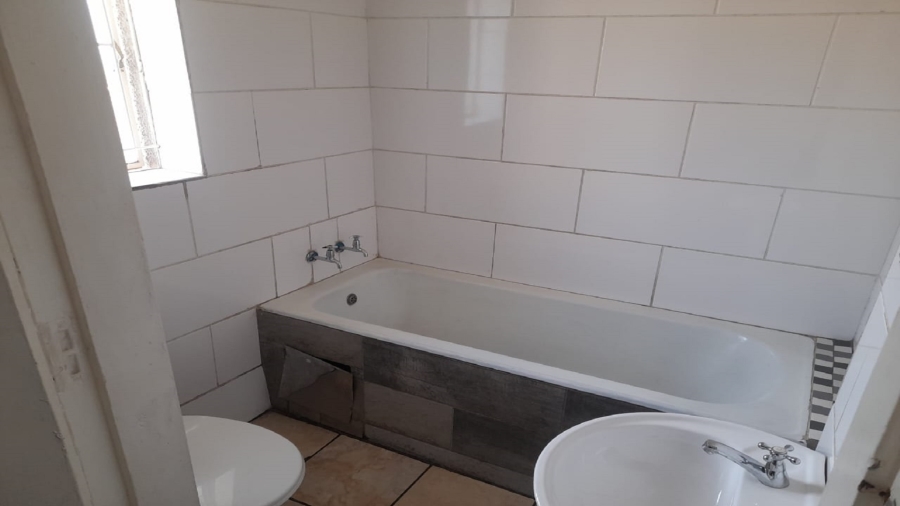 6 Bedroom Property for Sale in Vanderbijlpark CW 2 Gauteng