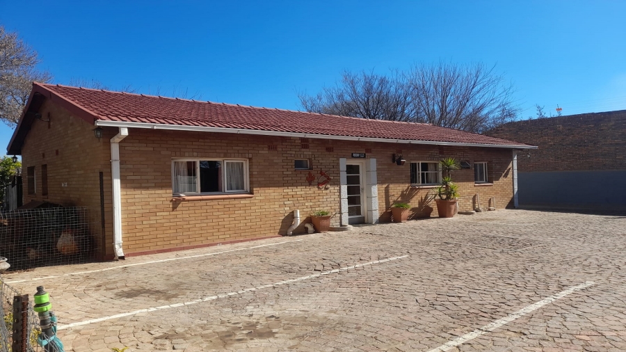 10 Bedroom Property for Sale in Vanderbijlpark CW 2 Gauteng