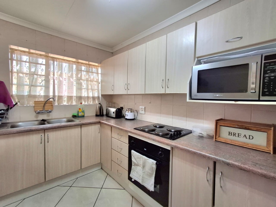 2 Bedroom Property for Sale in Beyers Park Gauteng