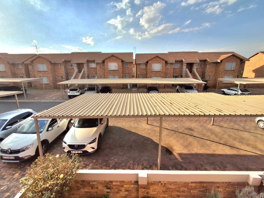 2 Bedroom Property for Sale in Beyers Park Gauteng