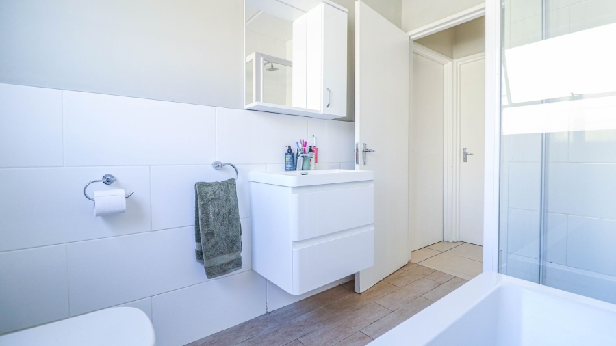 2 Bedroom Property for Sale in Bryanston West Gauteng