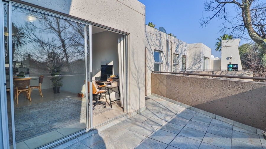 2 Bedroom Property for Sale in Bryanston West Gauteng