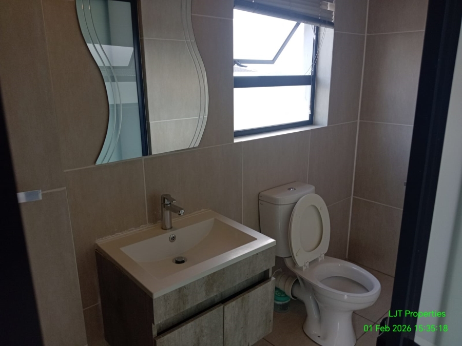 To Let 1 Bedroom Property for Rent in Greenstone Hill Gauteng