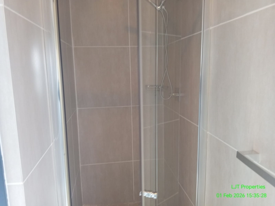 To Let 1 Bedroom Property for Rent in Greenstone Hill Gauteng