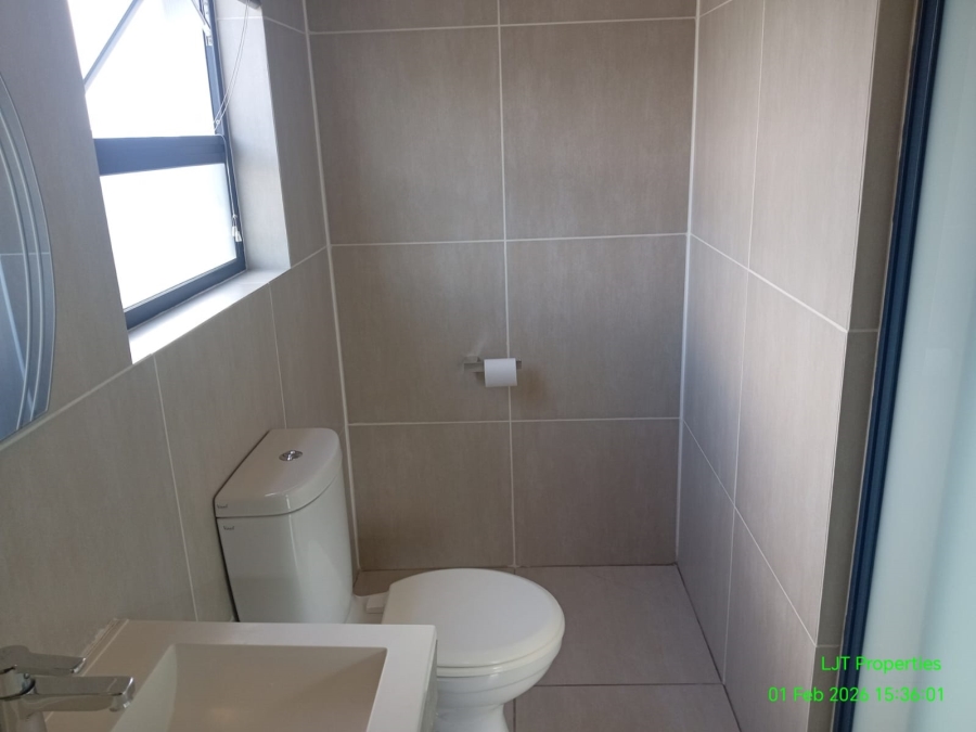 To Let 1 Bedroom Property for Rent in Greenstone Hill Gauteng